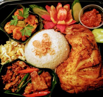 Nasi Uduk Komplit